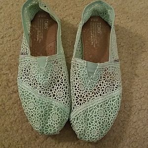 Mint lace Toms size 8.5