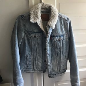 Levi Sherpa Lined Trucker Denim Jacket