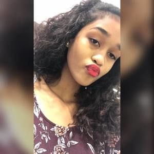 Meet your Posher, Rayshel