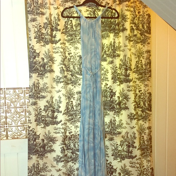 Gorgeous ankle length hi low halter dress - Picture 1 of 3