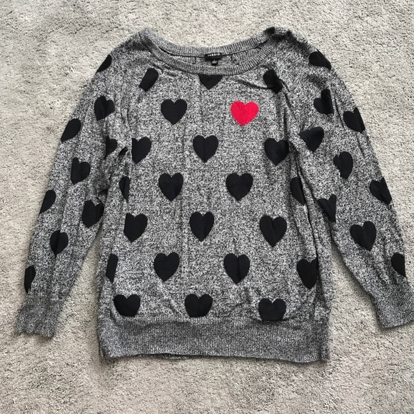 torrid Sweaters - Torrid Gray Heart Sweater Size 2