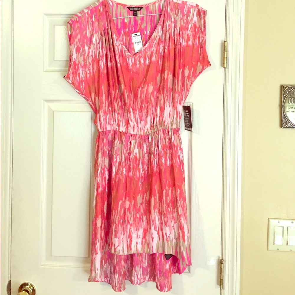 Gorgeous pink Express dress