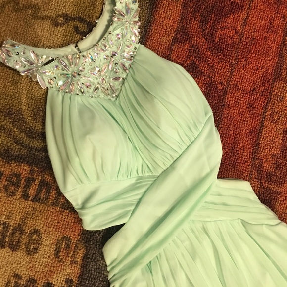 🎀HOST PICK🎀 Beautiful aqua B. Darlin dress!! - Picture 2 of 6