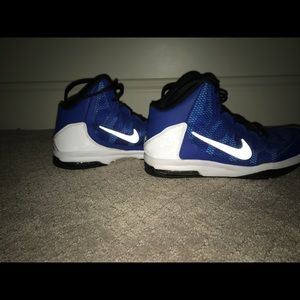 Nike basketball shoes size 7