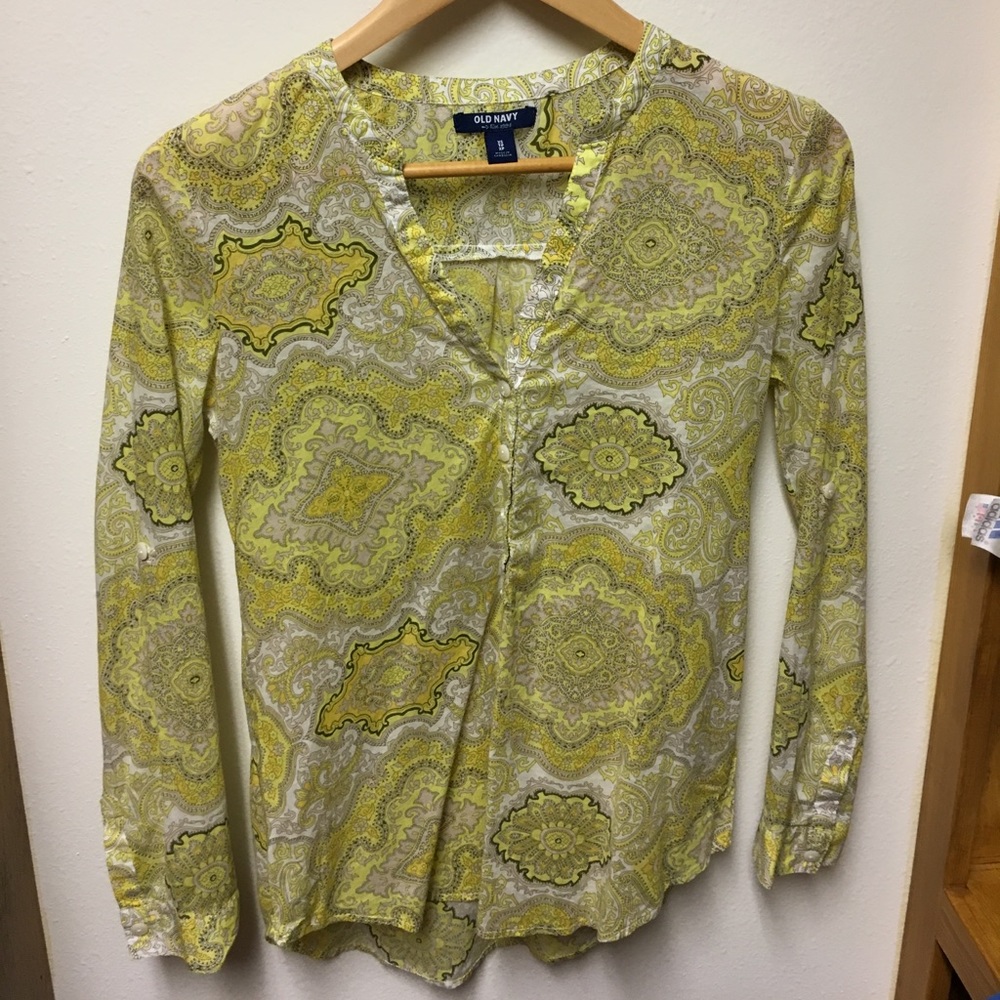 Old navy lightweight cotton shirt