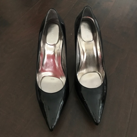 Calvin Klein elegant size 7.5 heel - Picture 1 of 3