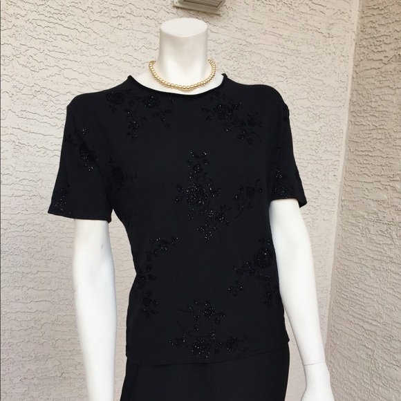 Bon Marche Embossed Blouse🖤 - Picture 2 of 6