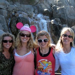 Meet your Posher, Carrie