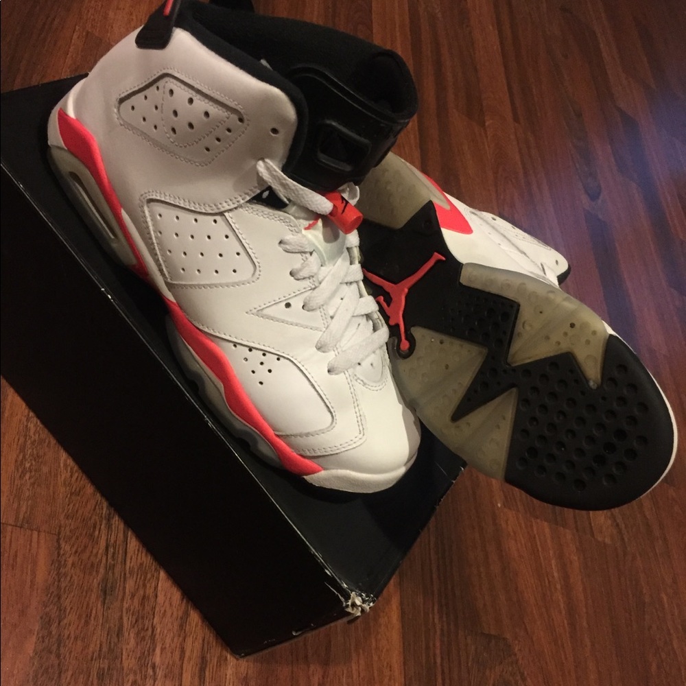 Air Jordan Retro 6's