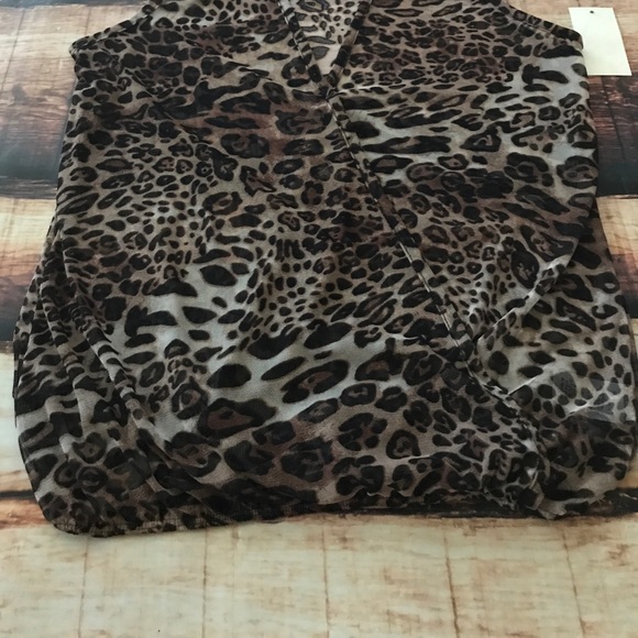 << Sheer Leopard Print Choker Wrap Tank Top >> - Picture 3 of 7