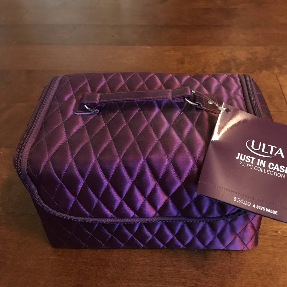 71 piece collection in case make up