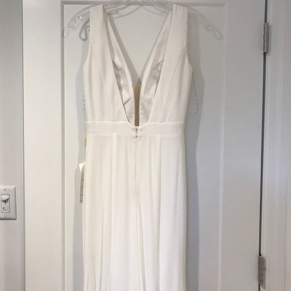 White evening gown with sheer mesh at v. - Picture 2 of 4