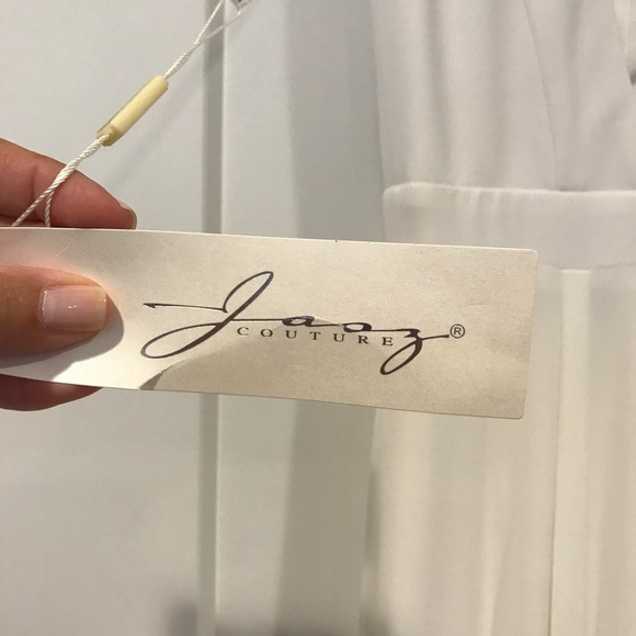 White evening gown with sheer mesh at v. - Picture 4 of 4