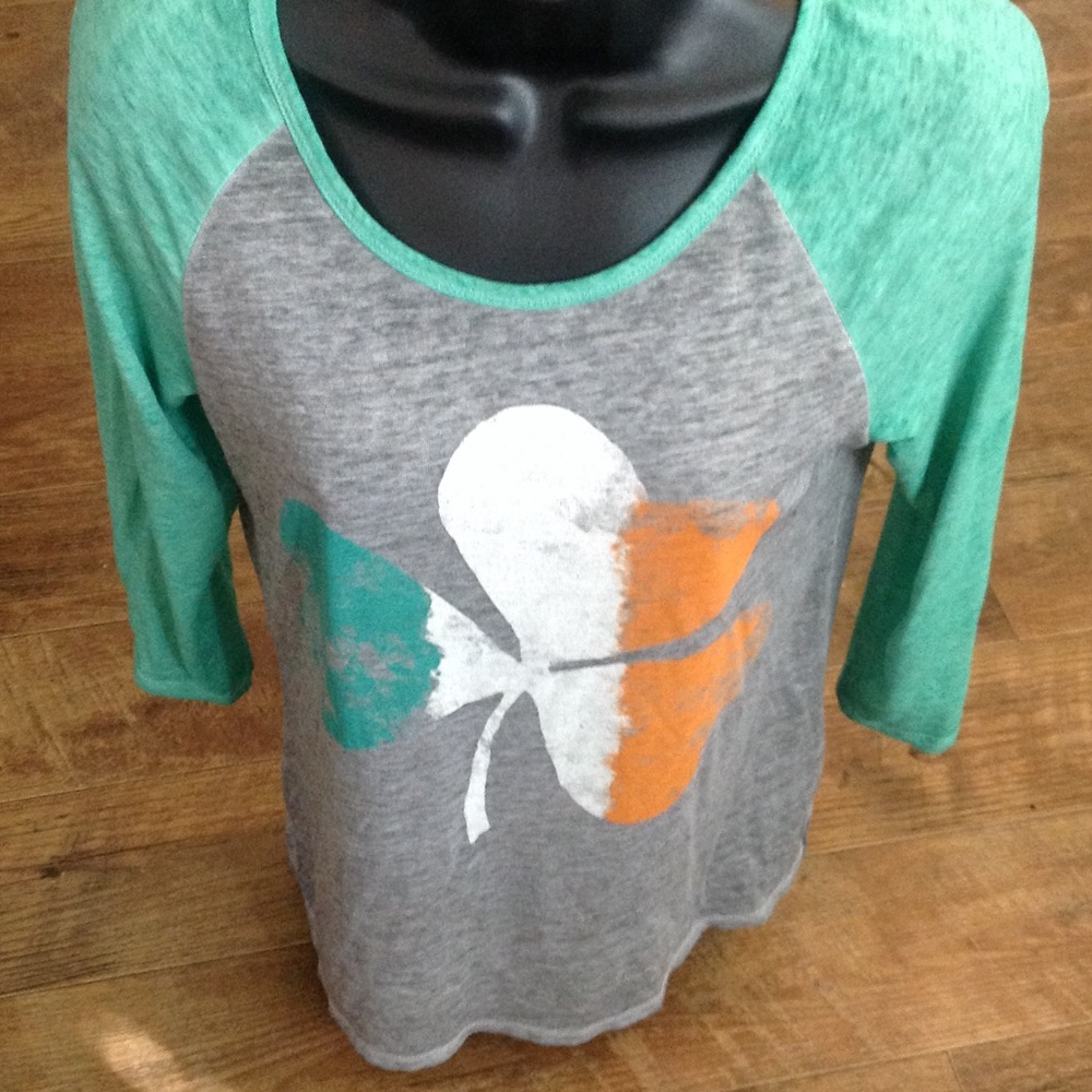 Quarter sleeve Irish clover Sheer Tshirt