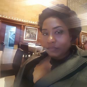 Meet your Posher, Emelda