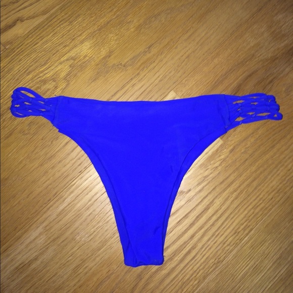 BRAND NEW ROYAL BLUE CROTCHET DETAILS BIKINI - Picture 7 of 8