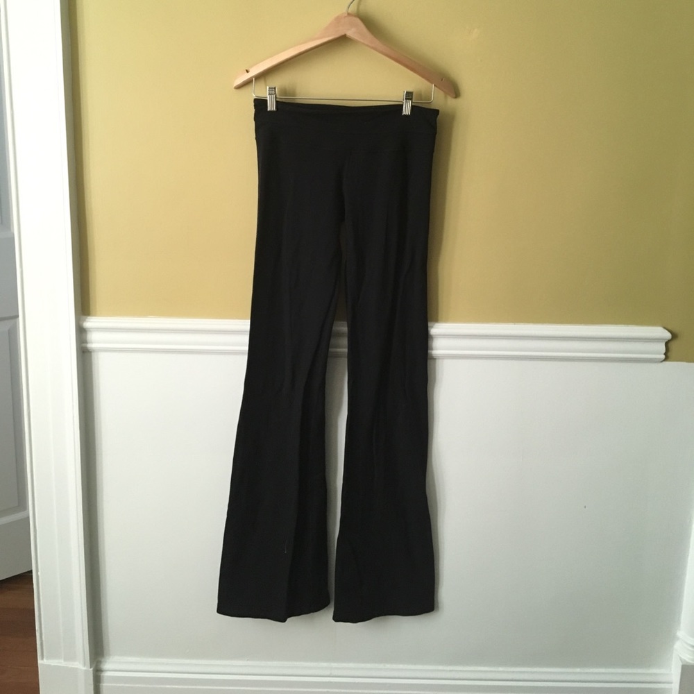 LULU LEMON YOGA PANTS!!