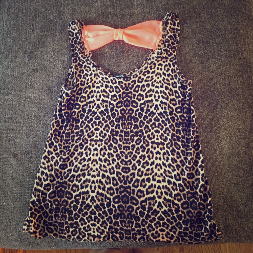 Leopard print tank top with back bow