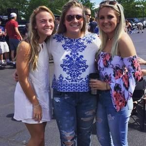 Meet your Posher, Carlee