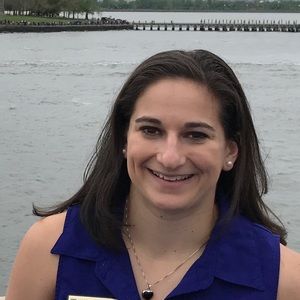 Meet your Posher, Adrienne