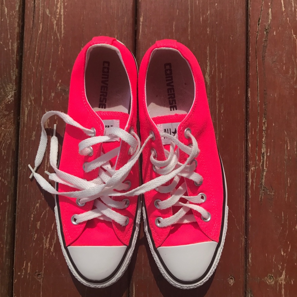neon pink converse