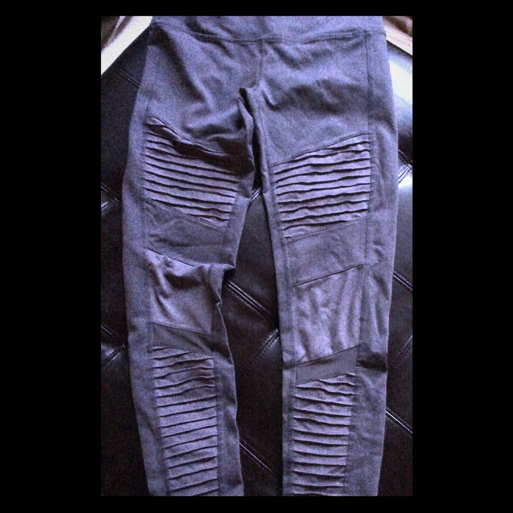 ALO leggings SZ M
