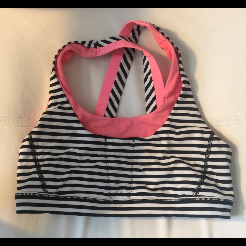 Lululemon sports bra