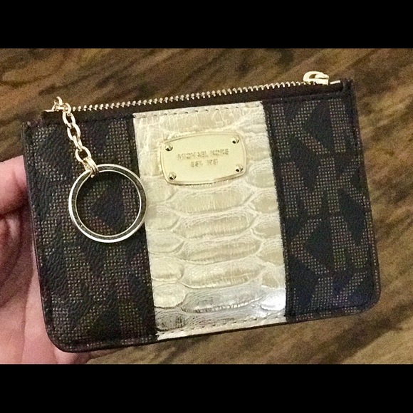 ❤️💕Michael Kors coinpouch with ID - Picture 2 of 7