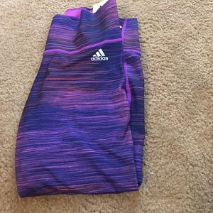 Never been worn adidas yoga pant