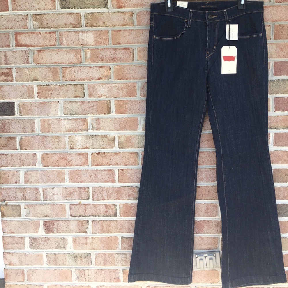 Levi's 5 Pocket Flare Leg Dark Wash Jeans Size 10