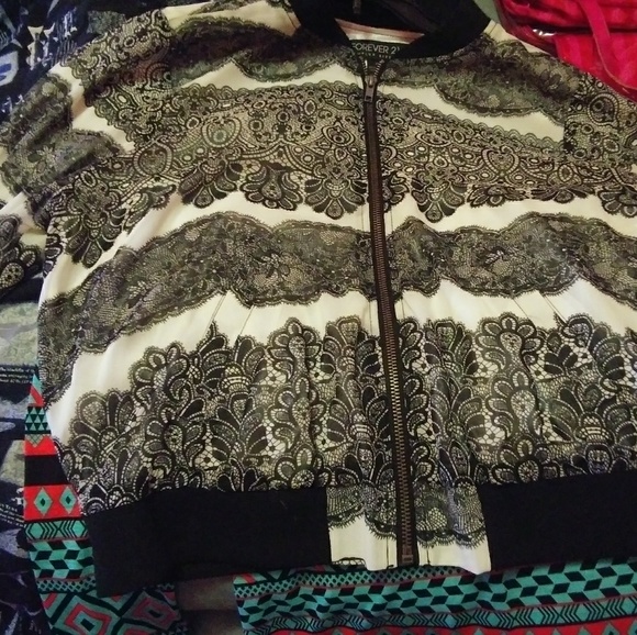 Forever21+ bomberjacket - Picture 1 of 1