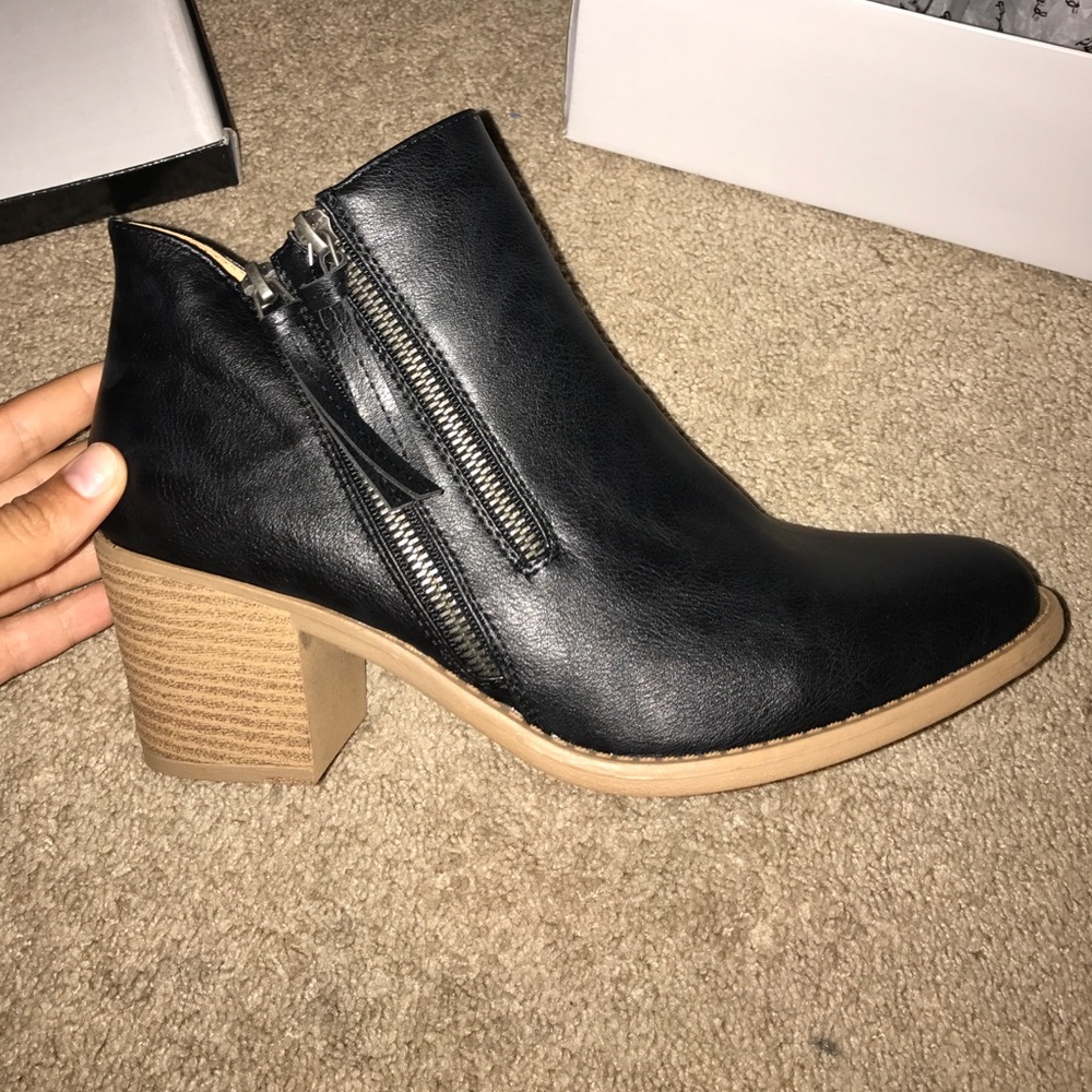 BRAND NEW BOOTIES