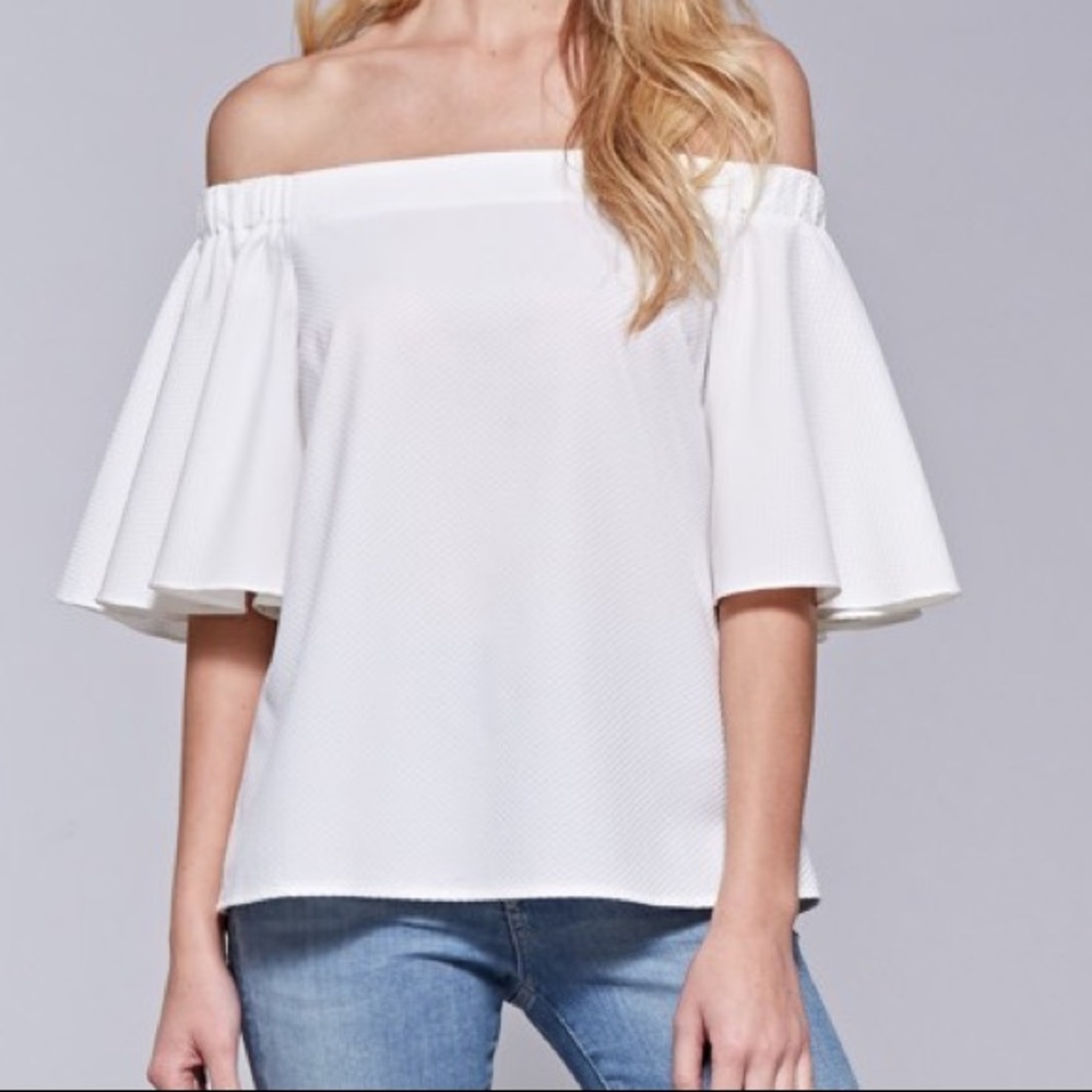 New White Off Shoulder Blousse