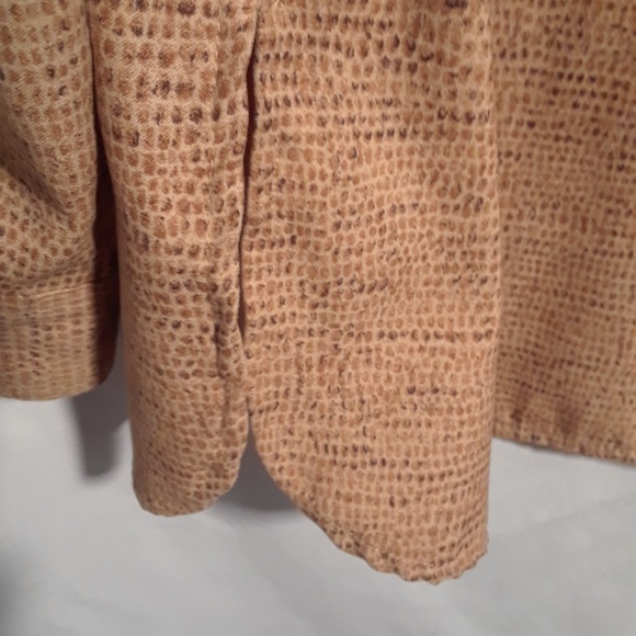 Animal Print Lemon Grass Blouse - Picture 6 of 6