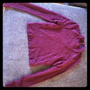 Long sleeve turtle neck lace crop top w/ zip back