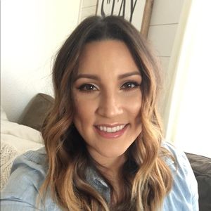 Meet your Posher, Nelly