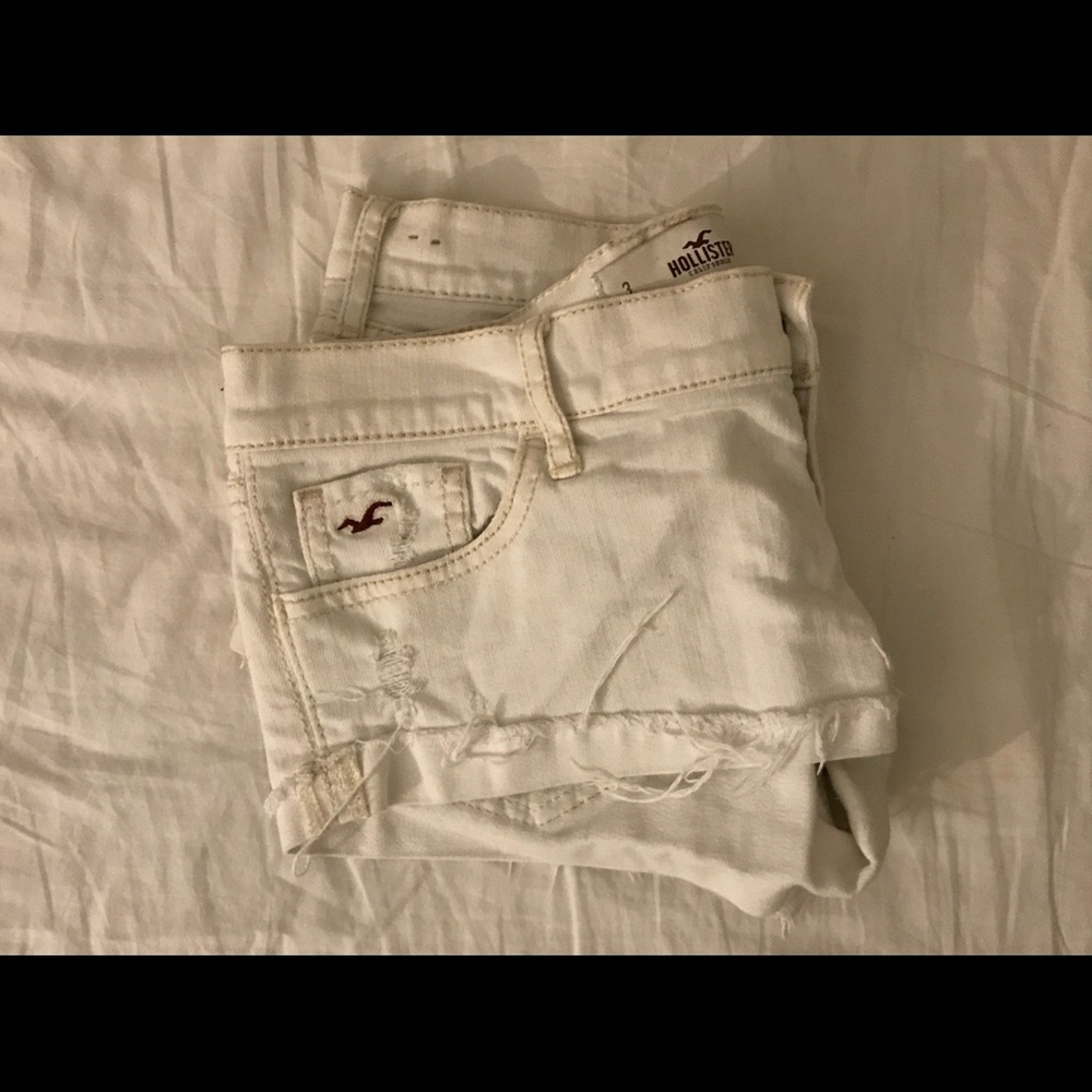 Hollister white denim shorts sz 3