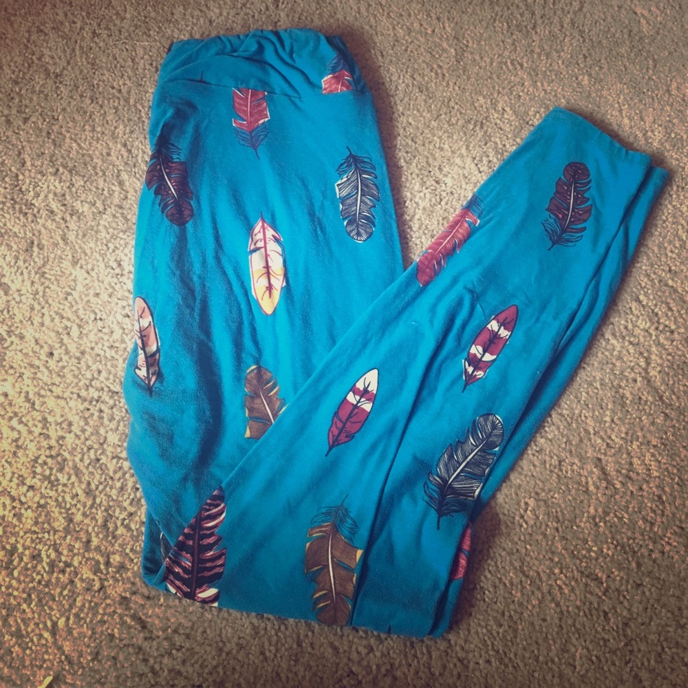 LuLaRoe Leggings - TC Blue background w/ feathers
