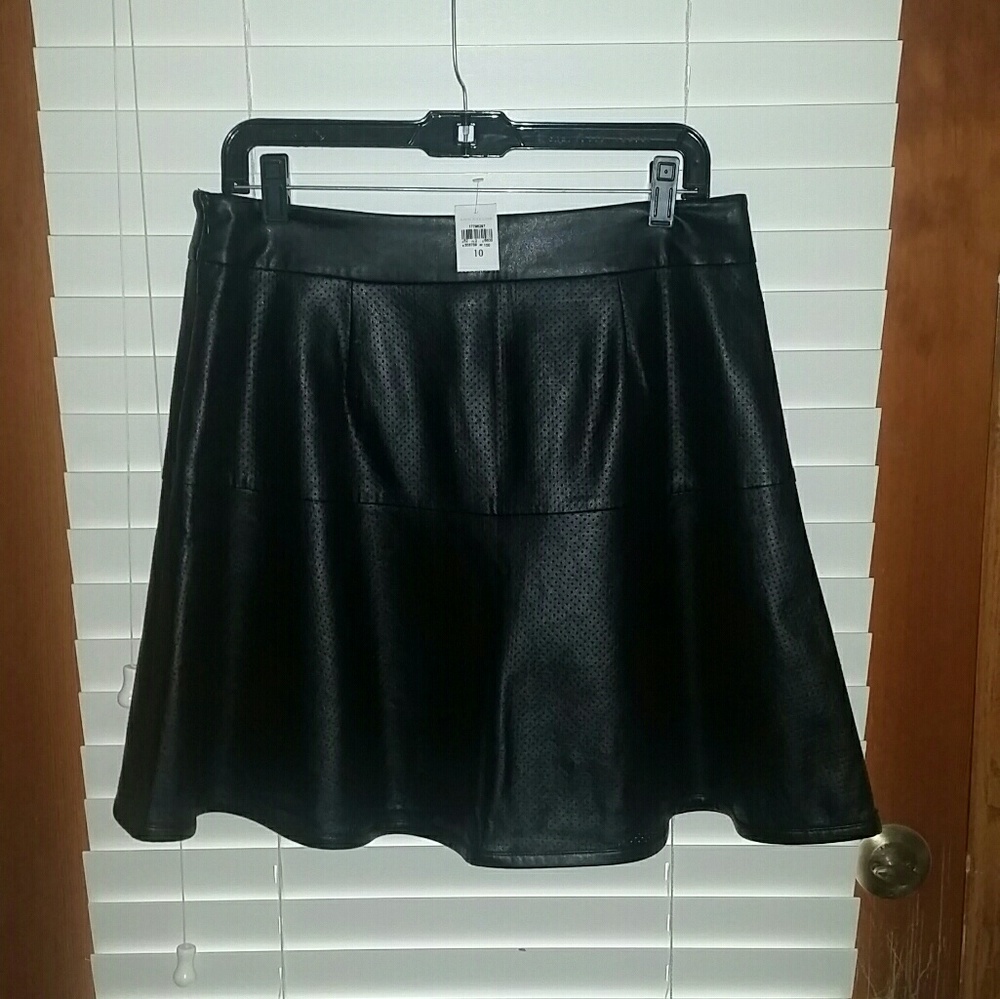 Ann Taylor Leather Skirt w Flare Hem