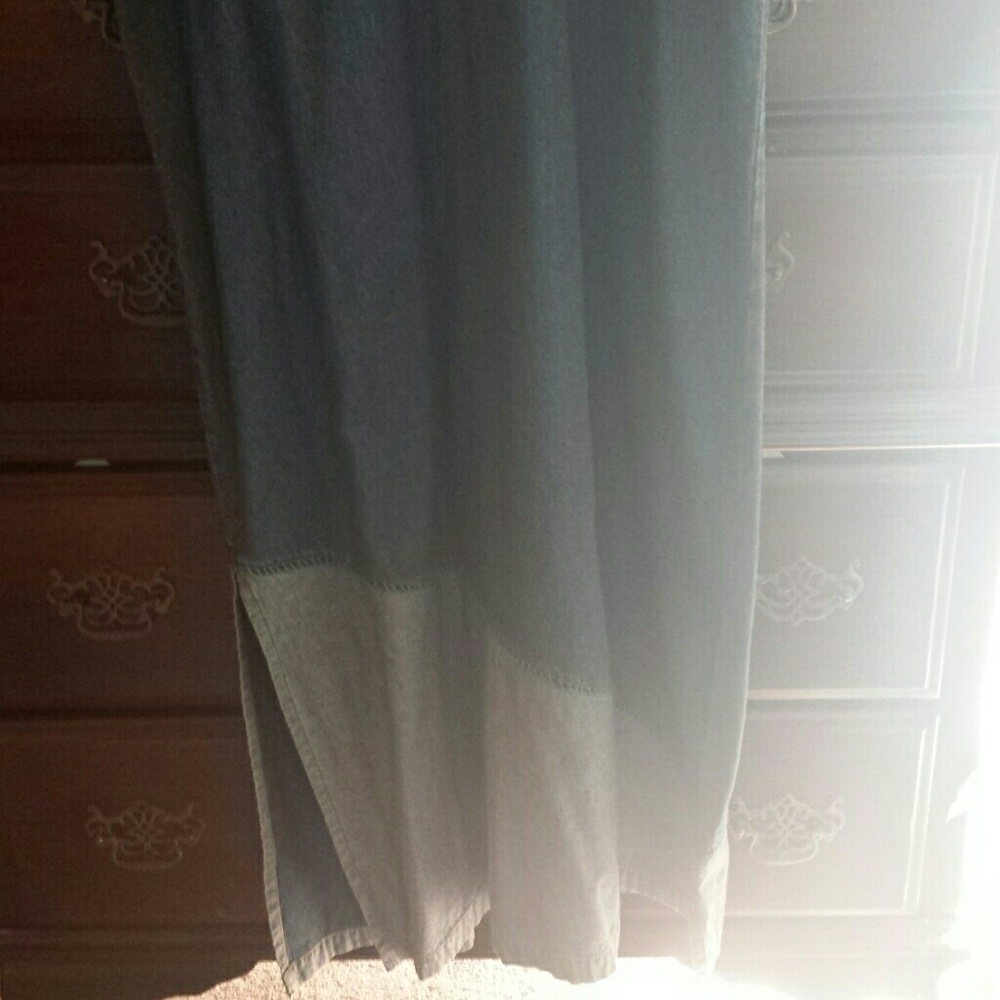 Dress - Picture 2 of 5