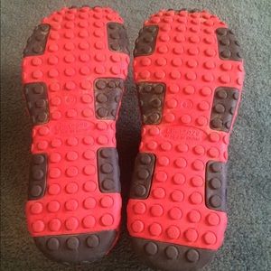 Size 43 inches..size 10