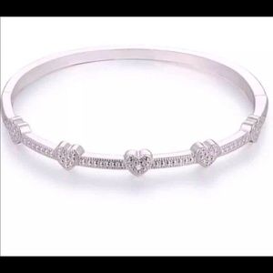 18k gold plated 1/10 carat heart cuff bracelet