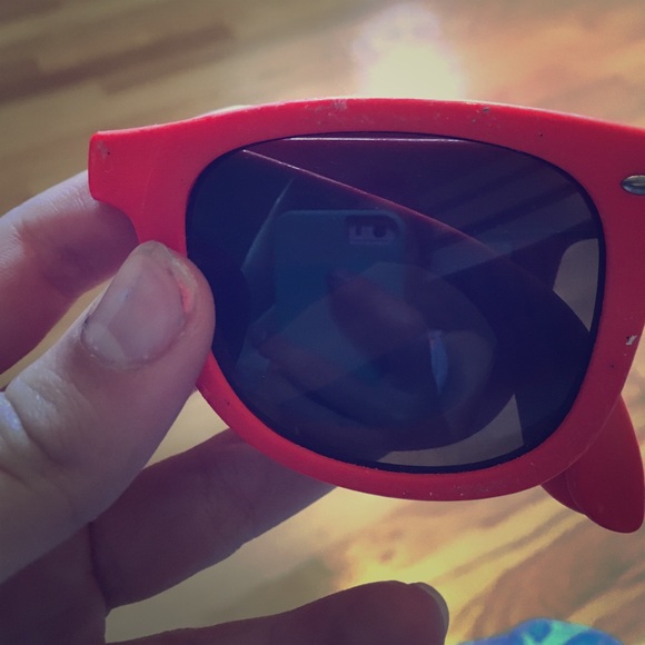 Orange foldable sunglasses - Picture 1 of 4