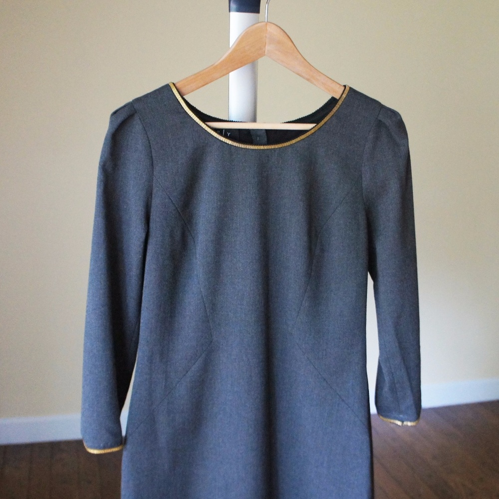 NWOT Loren Gold Metal Trimmed Dress - Size 6