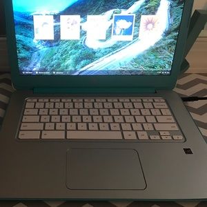 A hp 14" screen computer