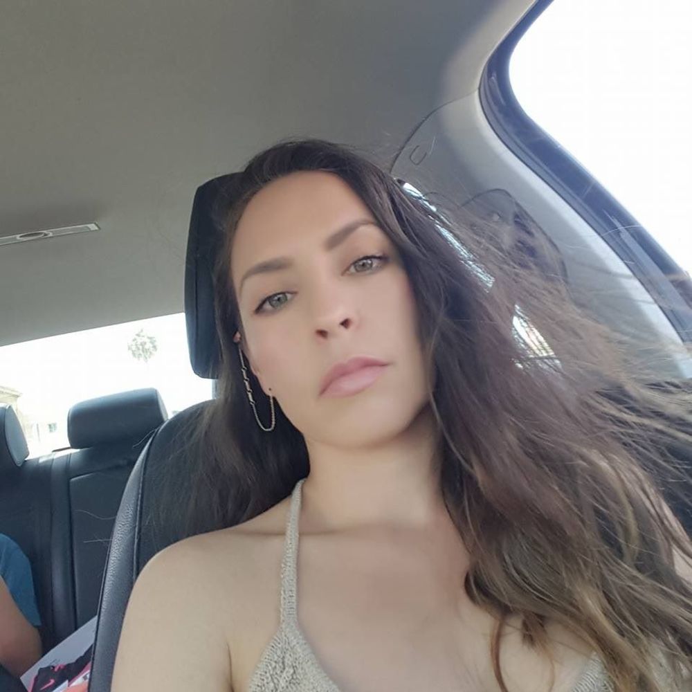 Meet your Posher, Cynthia