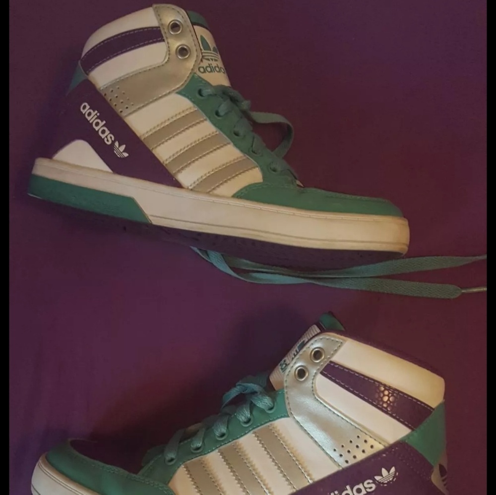 Adidas - Picture 2 of 3