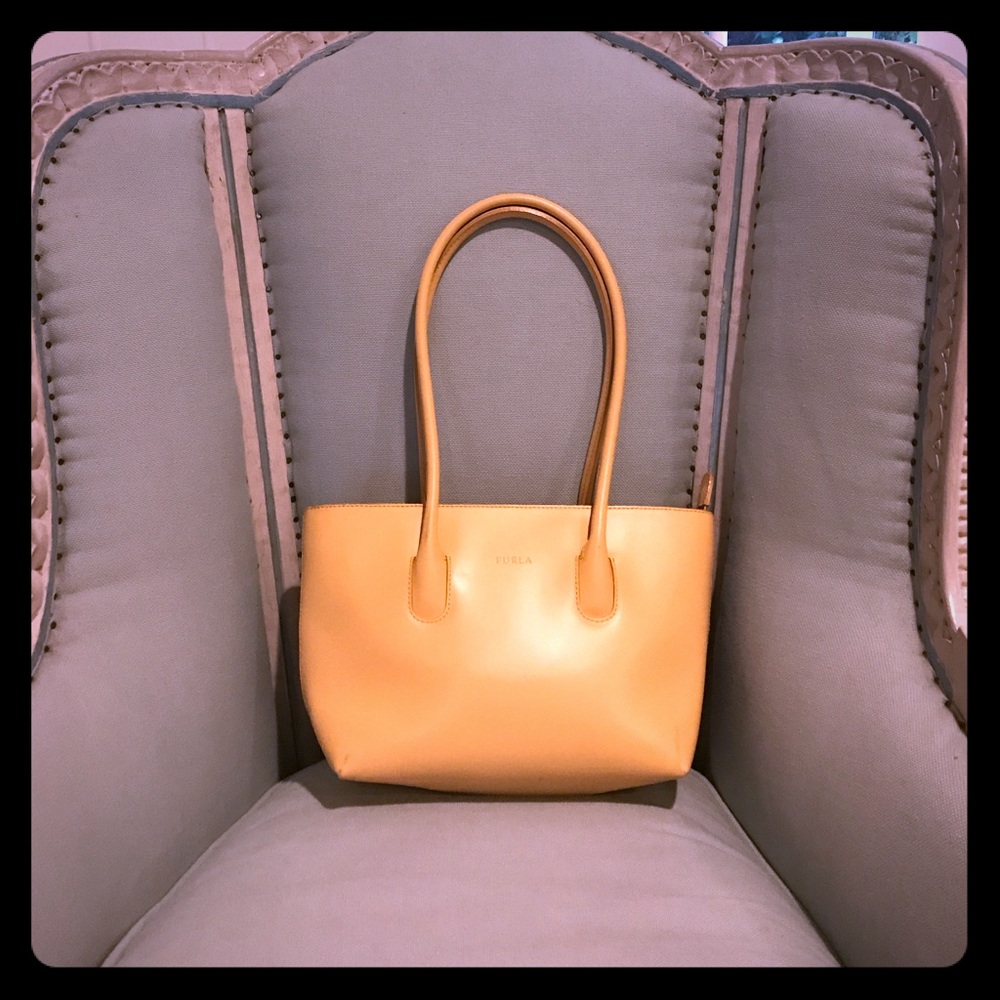 💯Authentic Furla Purse 👛