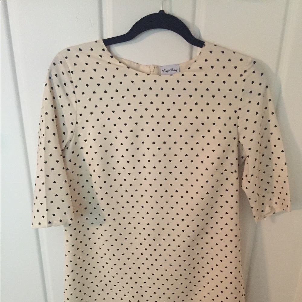 Cream shift dress with black hearts!
