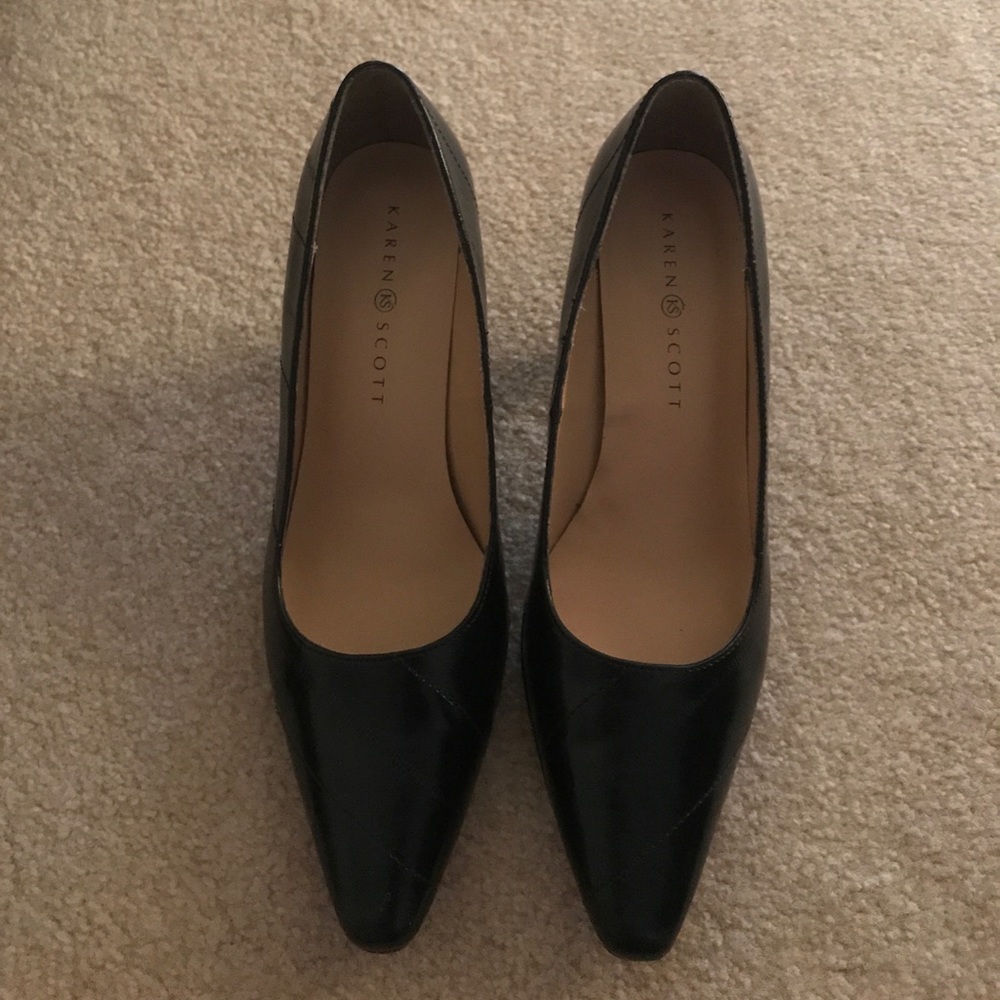 Black pumps, Karen Scott. Worn 3 times- Very comfy